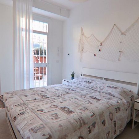 Holidayhouse Ostia - Libeccio Exterior photo