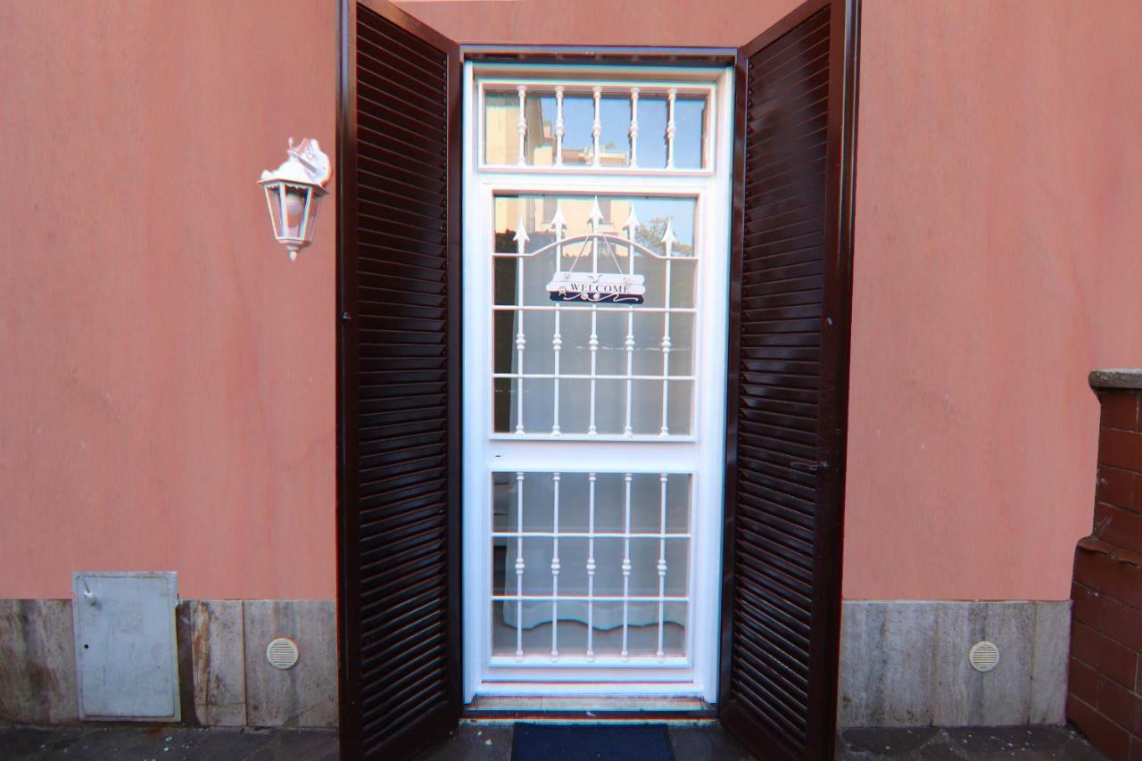 Holidayhouse Ostia - Libeccio Exterior photo